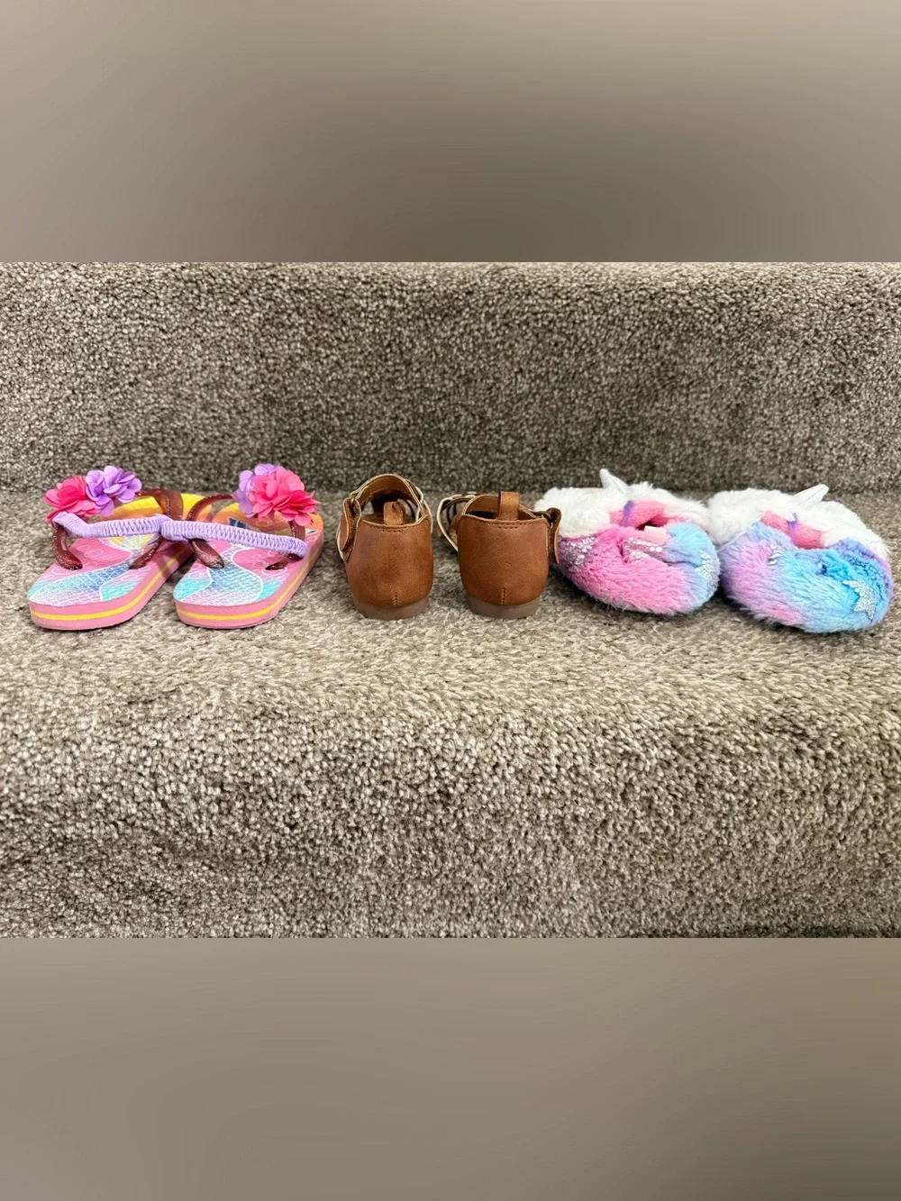 Oshkosh Sandals Girls Toddlers Slippers Bundle Size 5 to 6